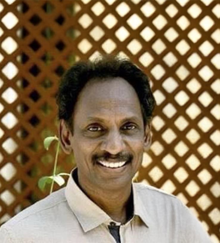 Portrait of Madhu Pulipati, Managing Director of EyeCatch